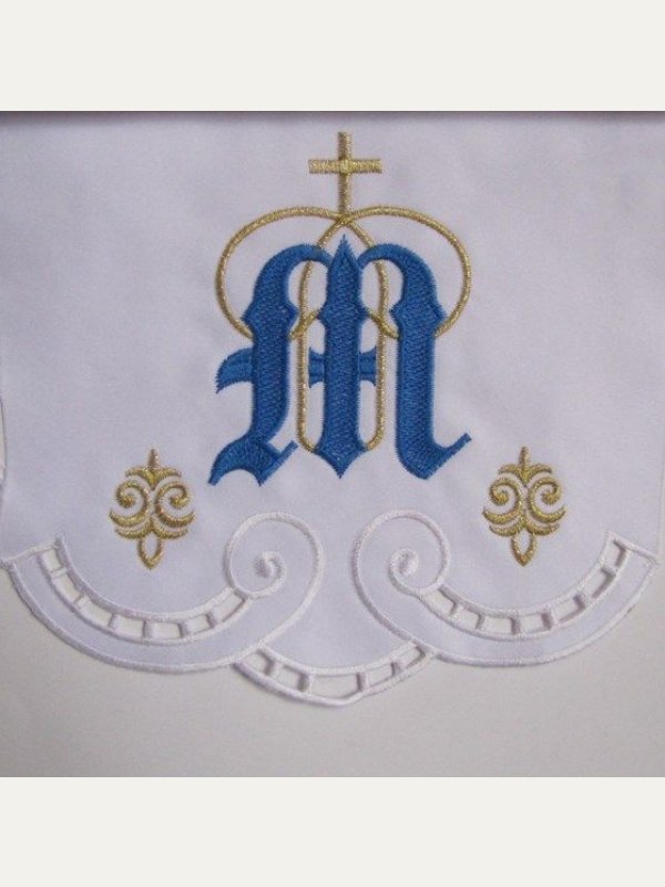 Obrus Maryjny haftowany
