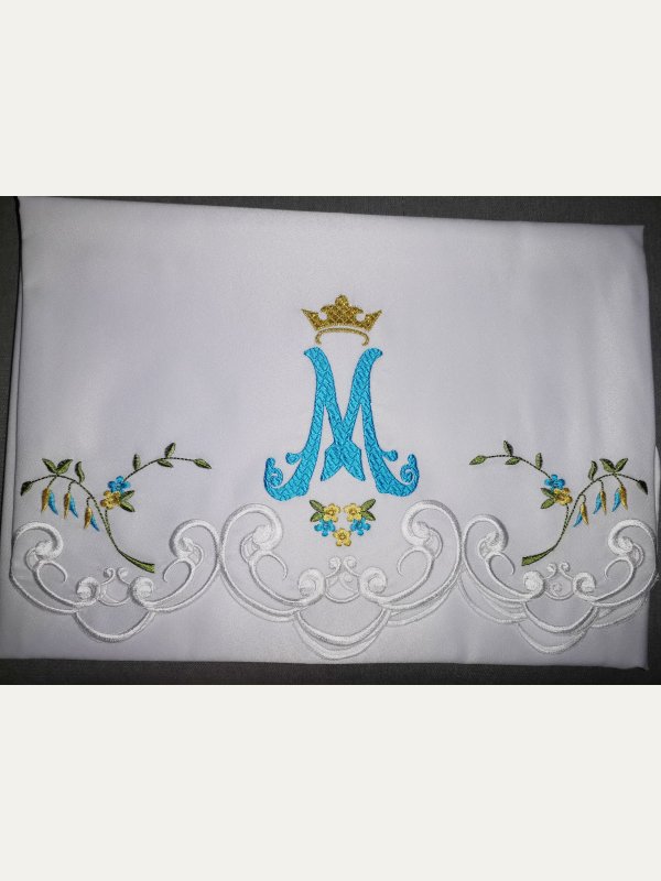 Obrus Maryjny haftowany