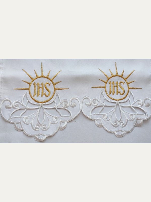 Obrus ołtarzowy haftowany - wzór eucharystyczny